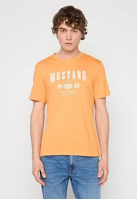 T-shirt z nadrukiem mustang