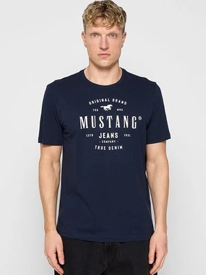 T-shirt z nadrukiem Mustang granatowy
