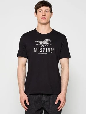 T-shirt z nadrukiem Mustang czarny
