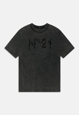 T-shirt z nadrukiem N°21