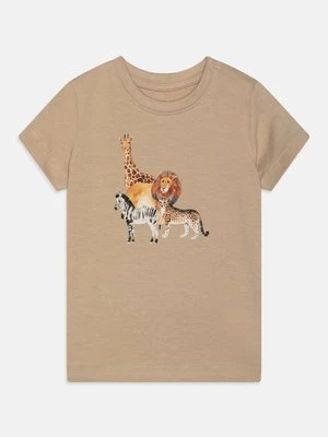 T-shirt z nadrukiem name it