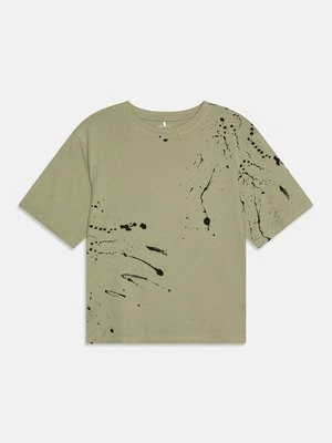 T-shirt z nadrukiem name it