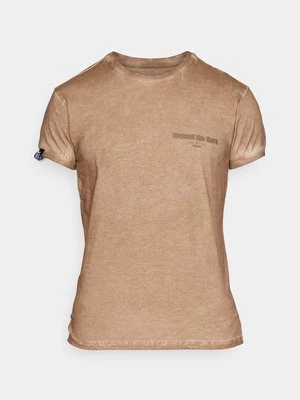 T-shirt z nadrukiem Nebbia