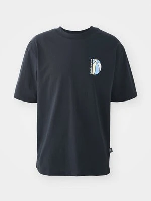 T-shirt z nadrukiem New Balance