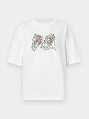 T-shirt z nadrukiem New Balance