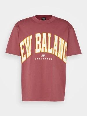 T-shirt z nadrukiem New Balance