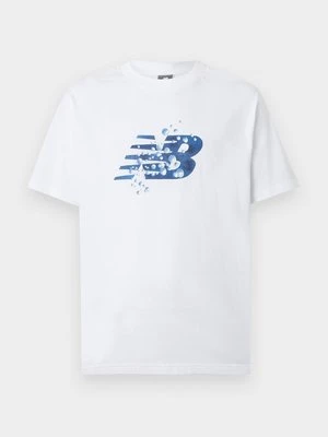 T-shirt z nadrukiem New Balance biały