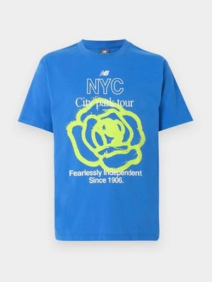 T-shirt z nadrukiem New Balance niebieski