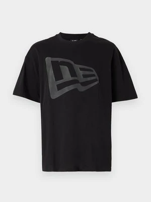 T-shirt z nadrukiem new era