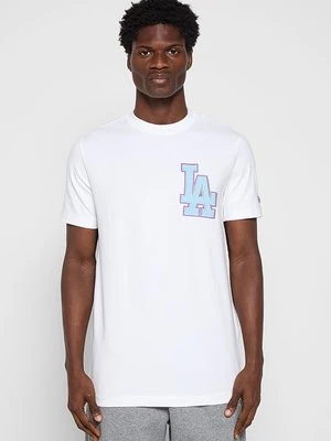 T-shirt z nadrukiem new era