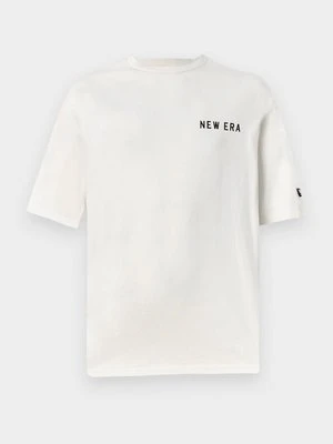 T-shirt z nadrukiem new era