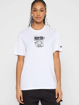 T-shirt z nadrukiem new era