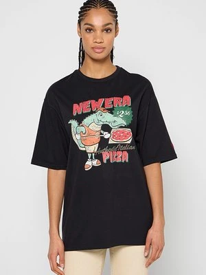 T-shirt z nadrukiem new era