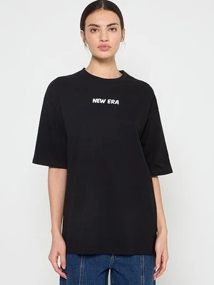 T-shirt z nadrukiem new era
