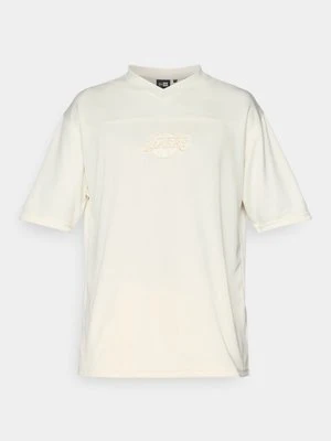 T-shirt z nadrukiem new era