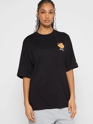 T-shirt z nadrukiem new era