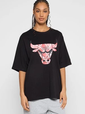 T-shirt z nadrukiem new era