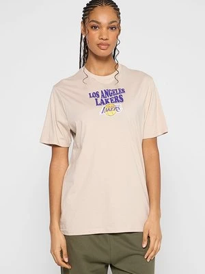 T-shirt z nadrukiem new era