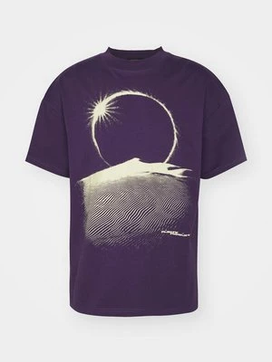 Zdjęcie produktu T-shirt z nadrukiem Night Addict