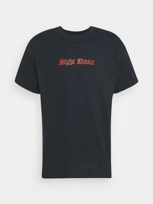 T-shirt z nadrukiem Night Addict