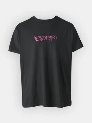 T-shirt z nadrukiem Night Addict