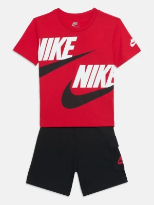 T-shirt z nadrukiem Nike