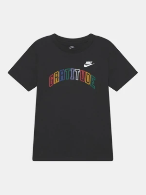 T-shirt z nadrukiem Nike czarny