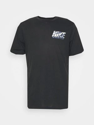 T-shirt z nadrukiem Nike Performance