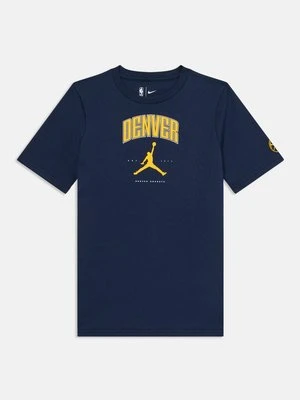 T-shirt z nadrukiem Nike Performance