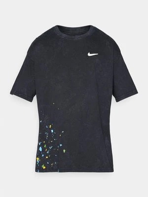 T-shirt z nadrukiem Nike Performance