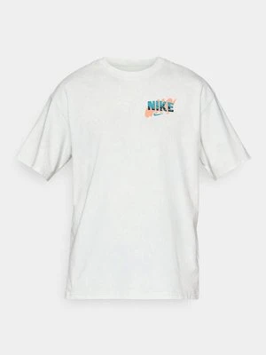 T-shirt z nadrukiem Nike Performance