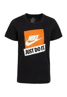 T-shirt z nadrukiem Nike Sportswear