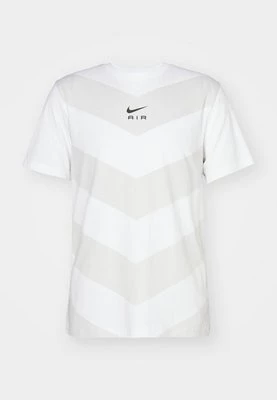 T-shirt z nadrukiem Nike Sportswear