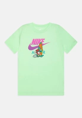 T-shirt z nadrukiem Nike Sportswear