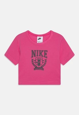 T-shirt z nadrukiem Nike Sportswear