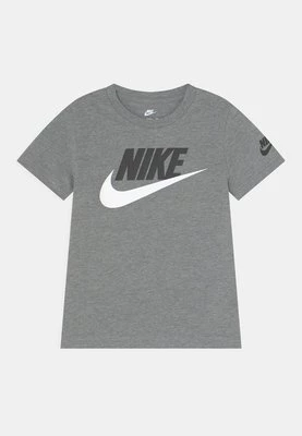 T-shirt z nadrukiem Nike Sportswear