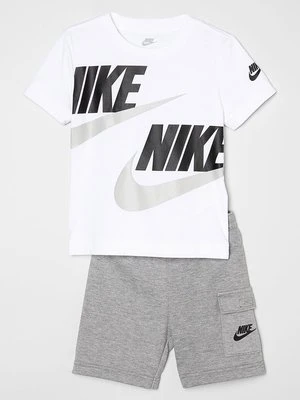 T-shirt z nadrukiem Nike Sportswear