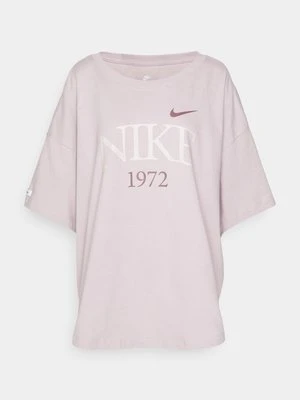 T-shirt z nadrukiem Nike Sportswear