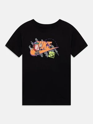 T-shirt z nadrukiem Nike Sportswear