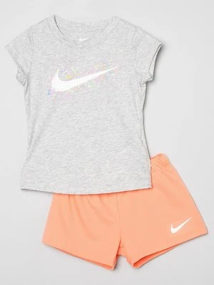 T-shirt z nadrukiem Nike Sportswear