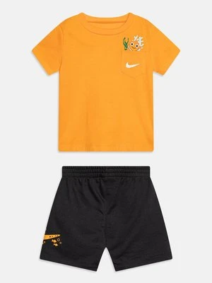 T-shirt z nadrukiem Nike Sportswear
