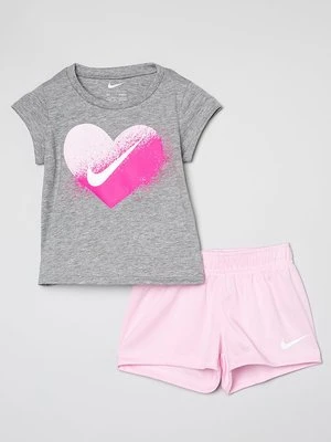 T-shirt z nadrukiem Nike Sportswear