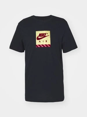T-shirt z nadrukiem Nike Sportswear
