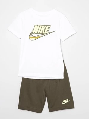 T-shirt z nadrukiem Nike Sportswear