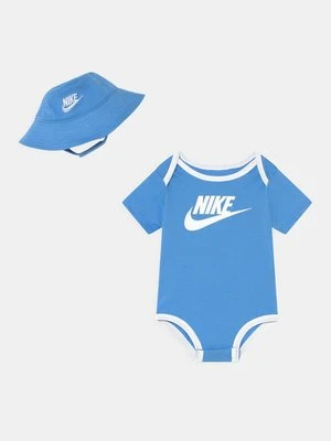 T-shirt z nadrukiem Nike Sportswear