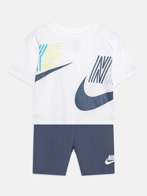T-shirt z nadrukiem Nike Sportswear