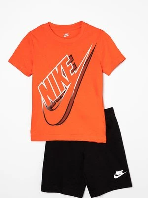T-shirt z nadrukiem Nike Sportswear