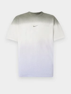 T-shirt z nadrukiem Nike Sportswear