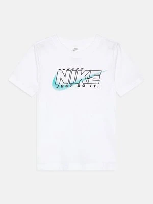 T-shirt z nadrukiem Nike Sportswear