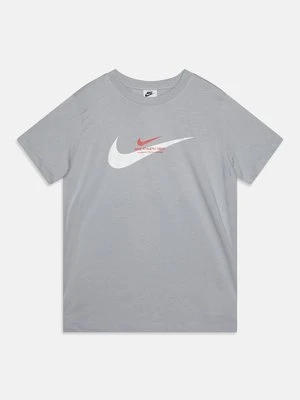 T-shirt z nadrukiem Nike Sportswear